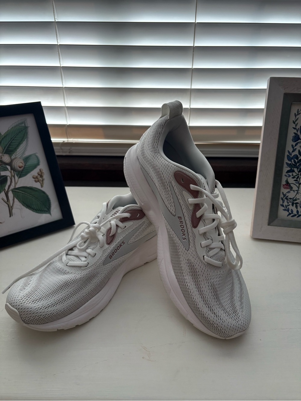 Brooks Trace 4 White and Rose Gold Gray Women's Running Shoes